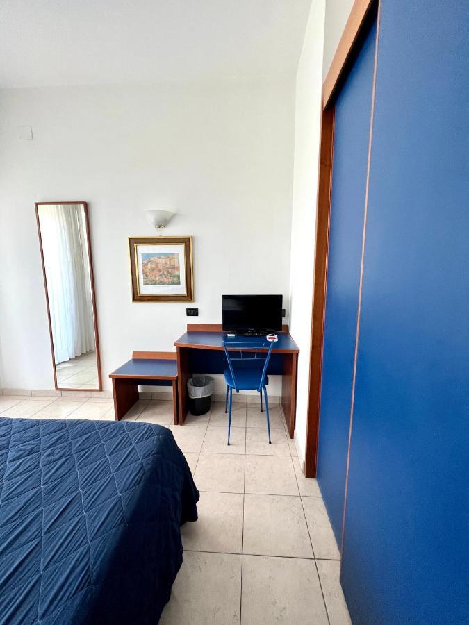 Hotel B&B Montecarlo Μιλάνο Μαριτίμα Εξωτερικό φωτογραφία