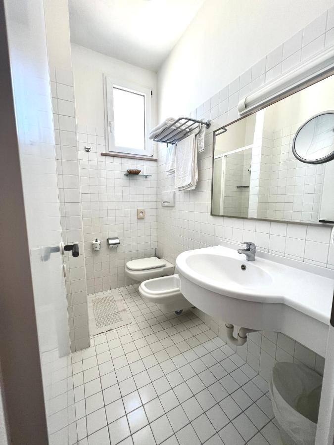 Hotel B&B Montecarlo Μιλάνο Μαριτίμα Εξωτερικό φωτογραφία