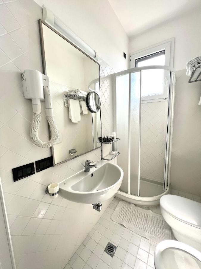 Hotel B&B Montecarlo Μιλάνο Μαριτίμα Εξωτερικό φωτογραφία