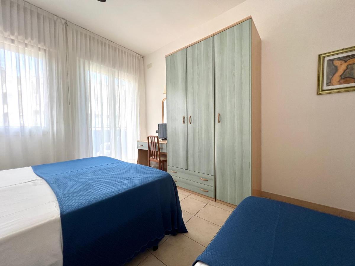 Hotel B&B Montecarlo Μιλάνο Μαριτίμα Εξωτερικό φωτογραφία
