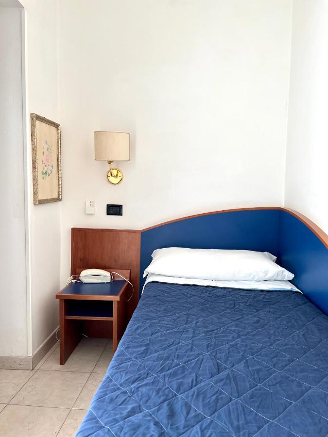 Hotel B&B Montecarlo Μιλάνο Μαριτίμα Εξωτερικό φωτογραφία