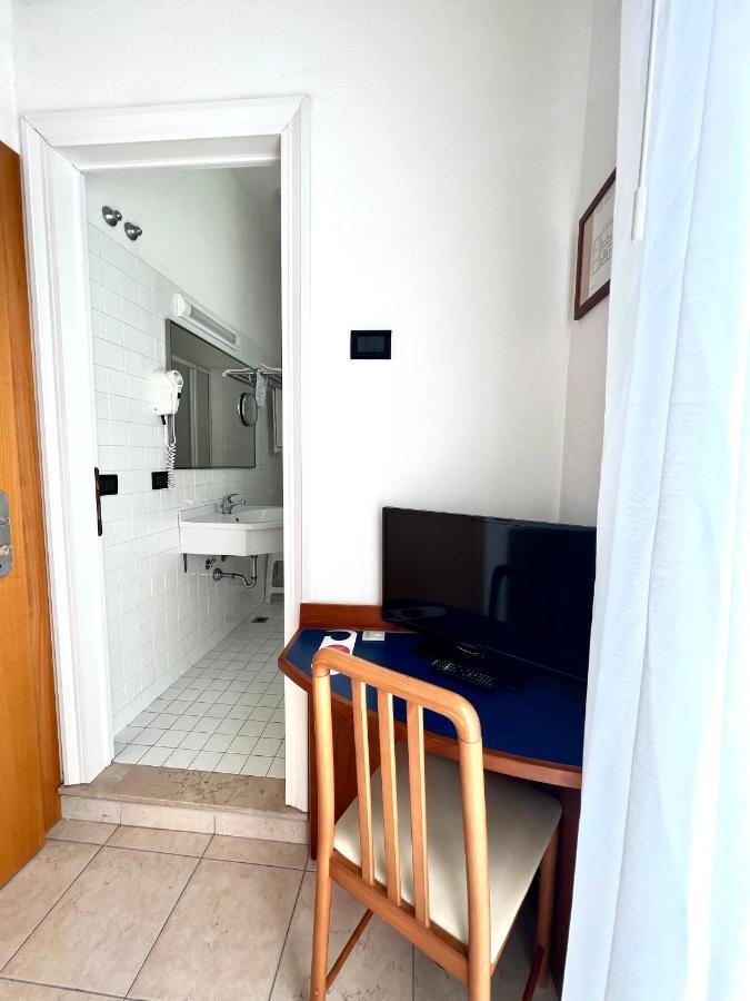 Hotel B&B Montecarlo Μιλάνο Μαριτίμα Εξωτερικό φωτογραφία