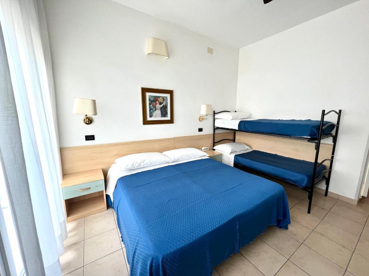 Hotel B&B Montecarlo Μιλάνο Μαριτίμα Εξωτερικό φωτογραφία