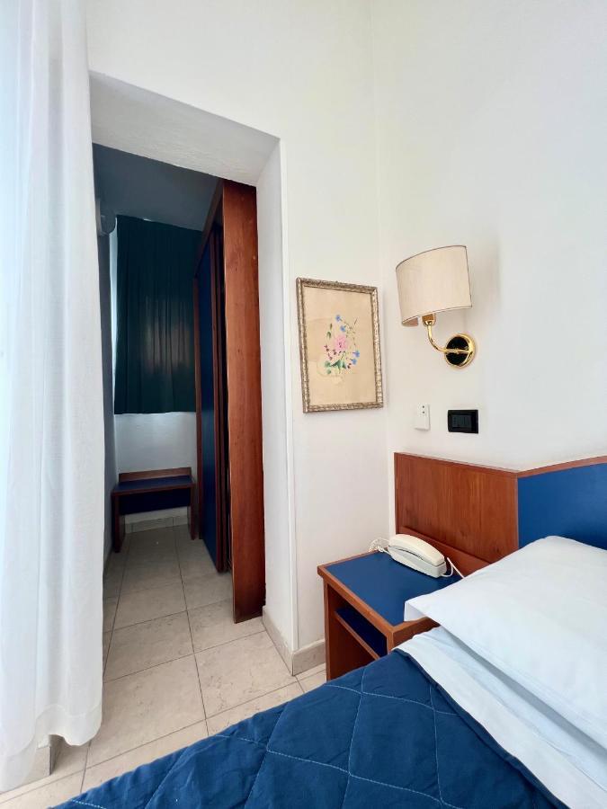 Hotel B&B Montecarlo Μιλάνο Μαριτίμα Εξωτερικό φωτογραφία
