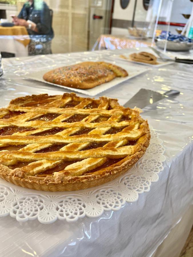 Hotel B&B Montecarlo Μιλάνο Μαριτίμα Εξωτερικό φωτογραφία