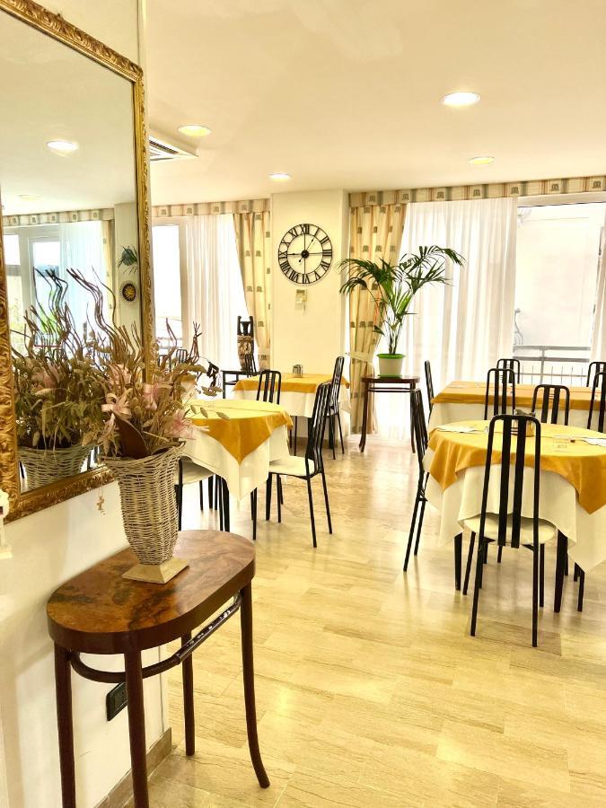 Hotel B&B Montecarlo Μιλάνο Μαριτίμα Εξωτερικό φωτογραφία